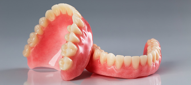 患者さんの暮らしを支える―「咬める」を実現する入れ歯治療